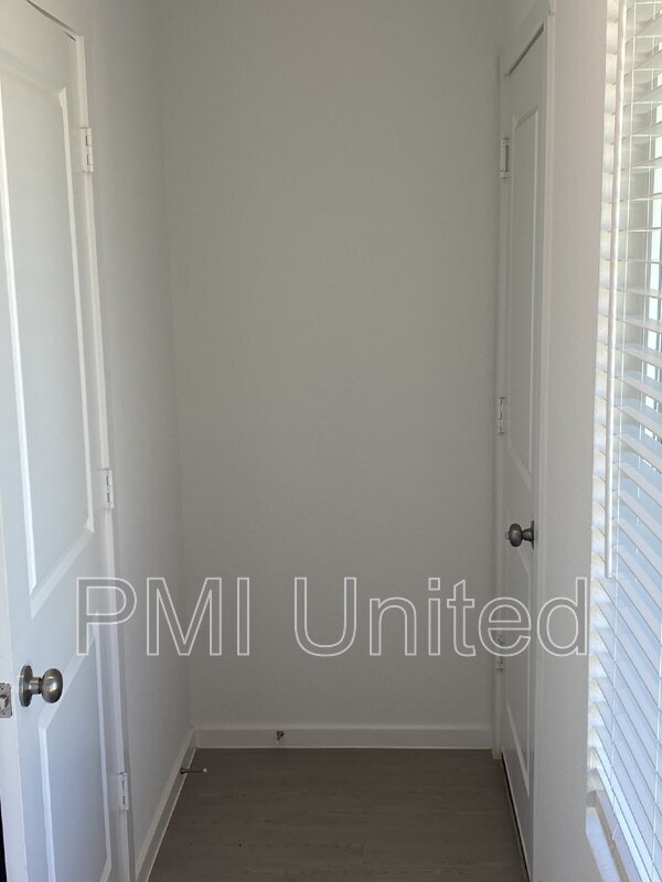 Foto del edificio - 2015 Sulky Ln