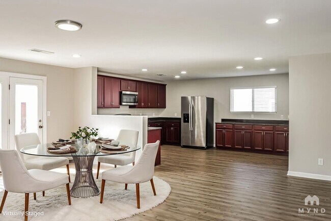 Foto del edificio - 3225 Lakeland Dr SW