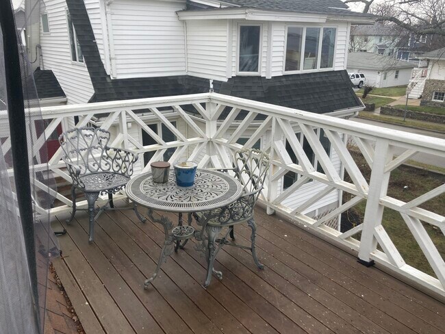 Building Photo - 571 Quincy Shore Dr