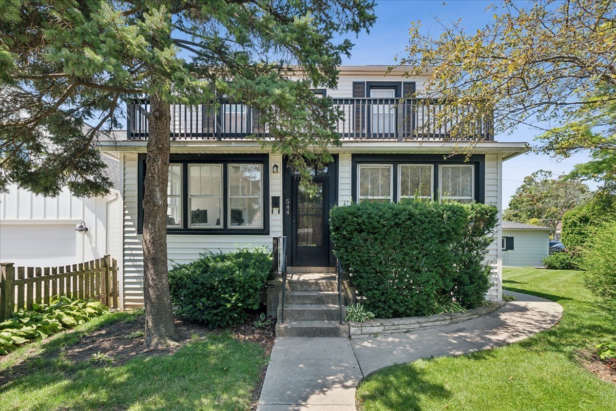 Foto principal - 544 N Central Ave