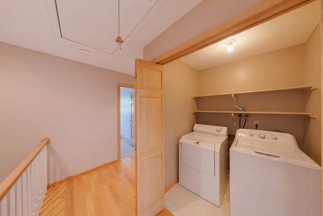 Building Photo - 465 Fellsway E