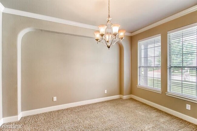Foto del edificio - 4 br, 3 bath House - 651 Seymour Drive UNIT