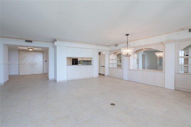 Foto del edificio - 445 Grand Bay Dr