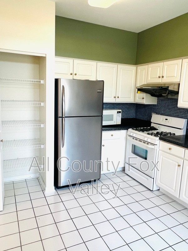 Foto del edificio - 2842 Cedar Glade Dr