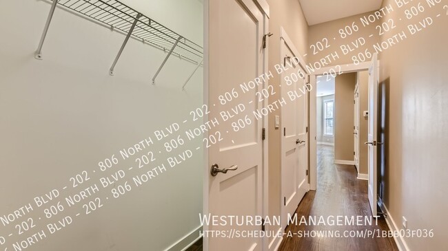 Building Photo - Live in Downtown Oak Park!