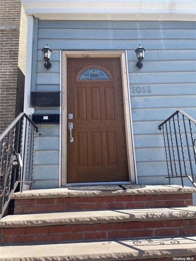 306363 Crescent St, Queens, NY 11102 House Rental in Queens, NY
