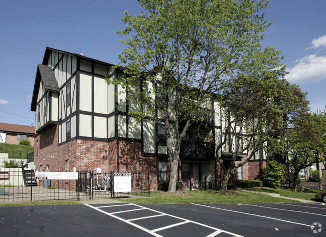 Building Photo - Sherman Square Apartments