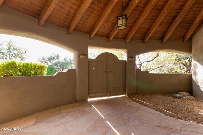 Foto del edificio - 1710 Staghorn Ln