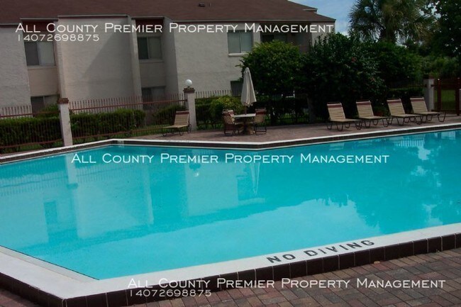 Building Photo - 4533 Lakeway Dr