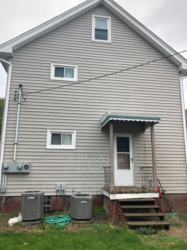 Foto del edificio - 3464 Granton Ave