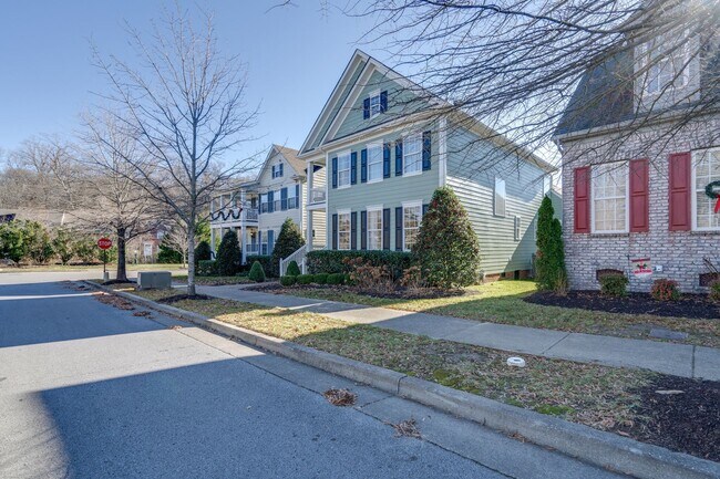 Hardwood floors throughout - 7752 Porter House Dr