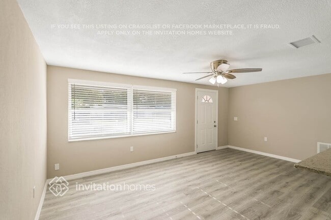 Foto del edificio - 10821 Manchester Rd