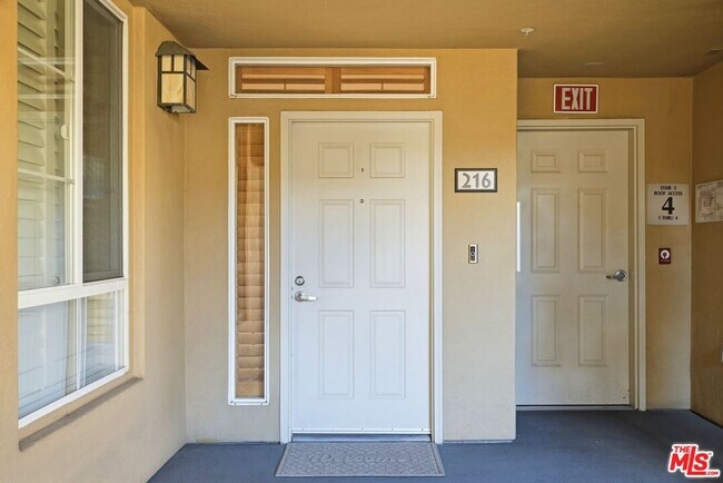 Foto del edificio - 5831 Seawalk Dr