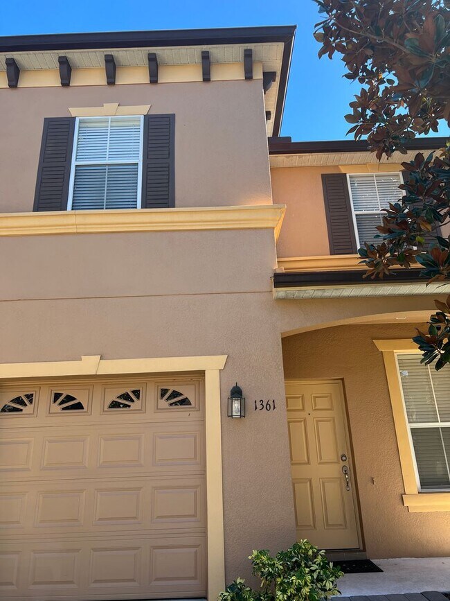 Foto del edificio - Townhome For Rent