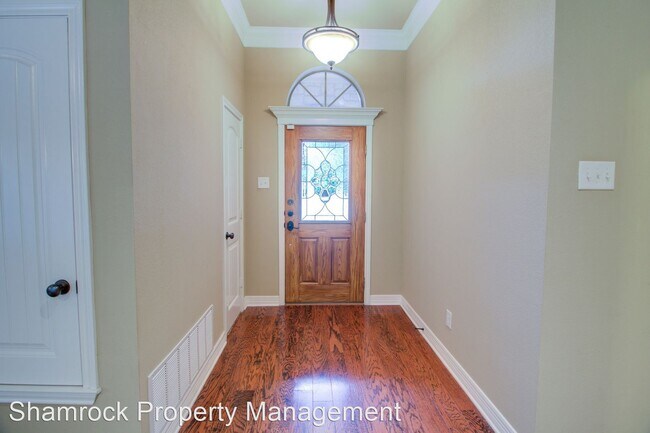 Building Photo - 3 br, 2 bath House - 10613 T Bury Lane