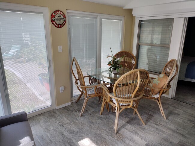 Building Photo - 39 Laguna Madre Dr