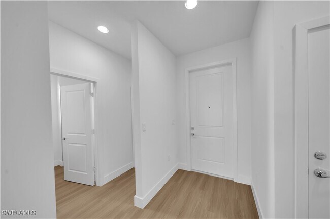 Foto del edificio - 5781 Cassidy Ln