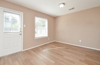 Building Photo - 17327 Davenway Dr