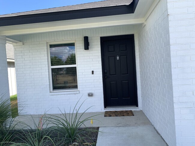 Foto del edificio - 7519 Guffey Ln
