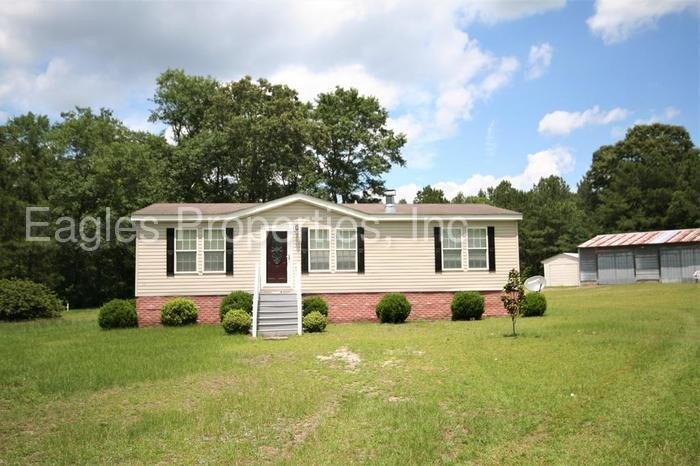 Primary Photo - Country Living