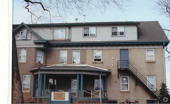 Dickens Manor Apartaments - Dickens Manor Apartments