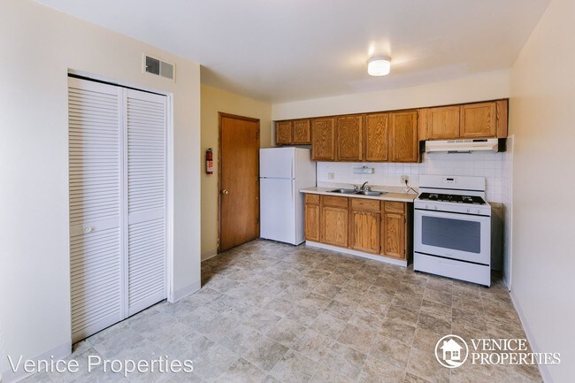 Foto del edificio - 1669 N 4th St