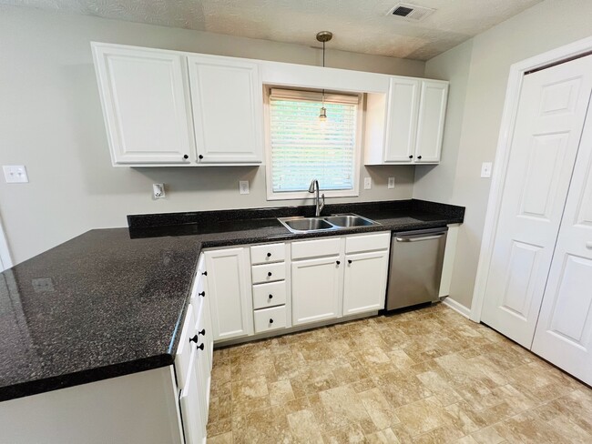 Kitchen - 11790 Pocahontas TR