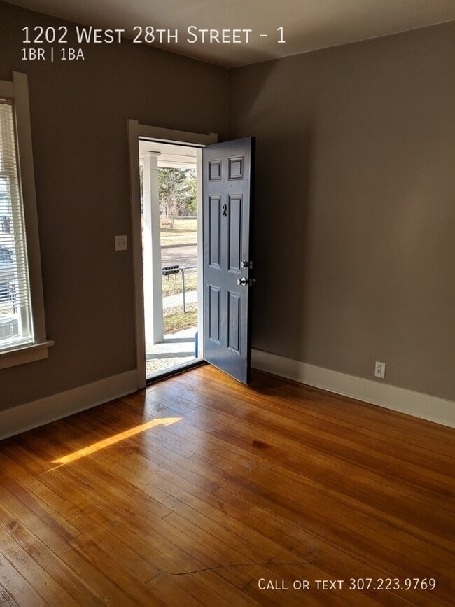 Building Photo - 1202 W 28th St