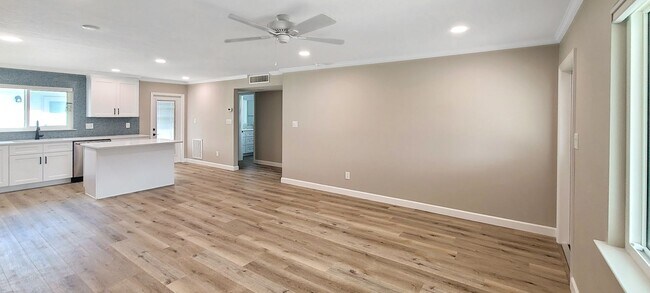 Foto del edificio - Venice Beach Apts Annual Condo for Rent