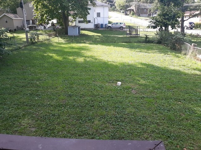 Foto del edificio - 801 Thomas Ave