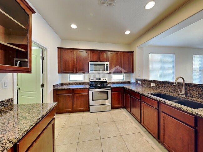 Foto del edificio - 6808 W Ridgeline Rd