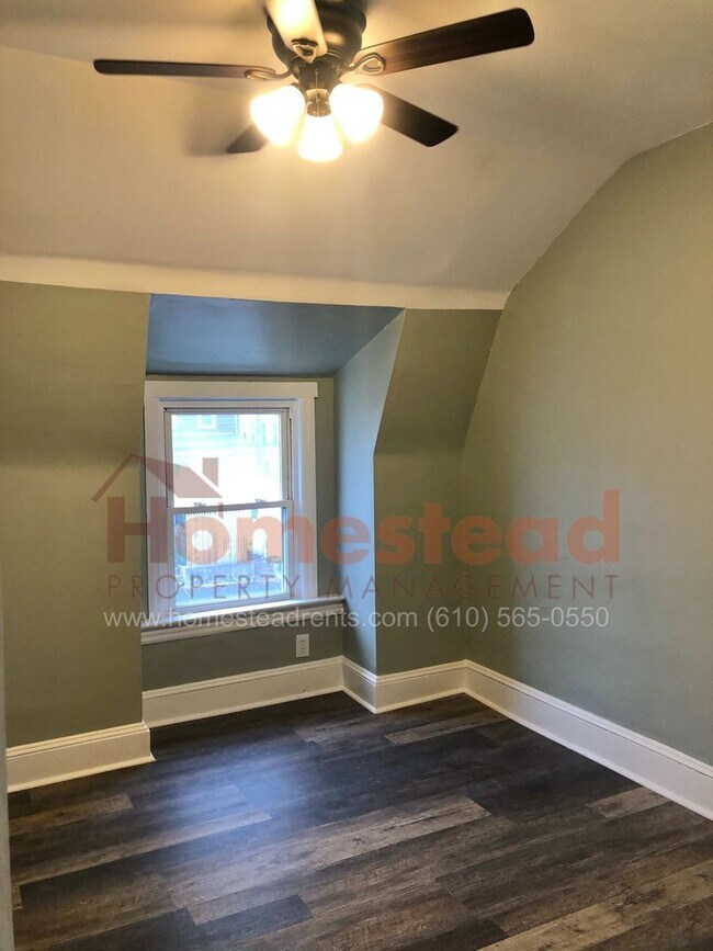 Foto del edificio - 3 BEDROOM MARCUS HOOK HOME FOR RENT!