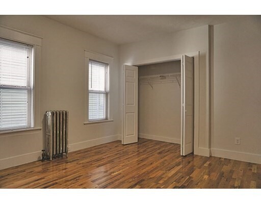 Building Photo - 33 Bradley St