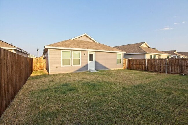 Building Photo - 5324 Lavender Dr