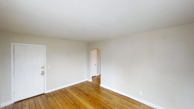 Building Photo - 6620 Coleridge Ave
