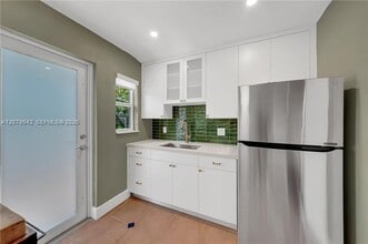 Building Photo - 3145 Segovia St