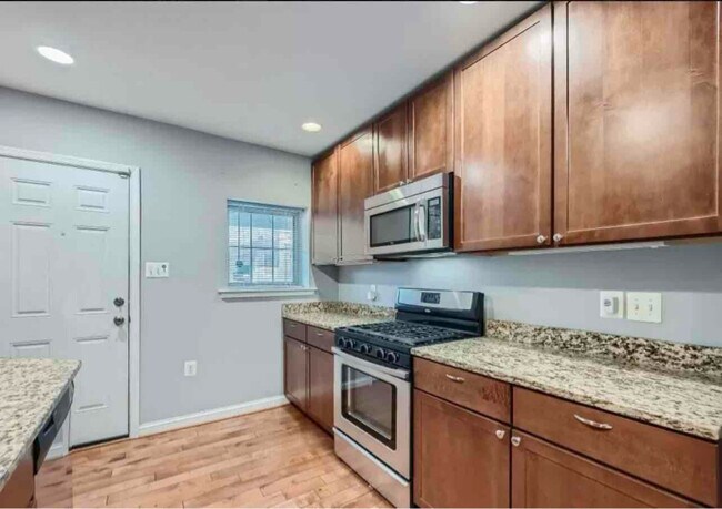 Foto del edificio - 227 N Milton Ave