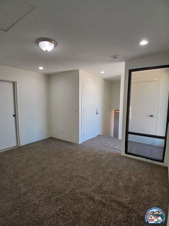 Building Photo - 257 Driftwood Dr