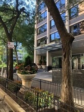Building Photo - 222 E Pearson St