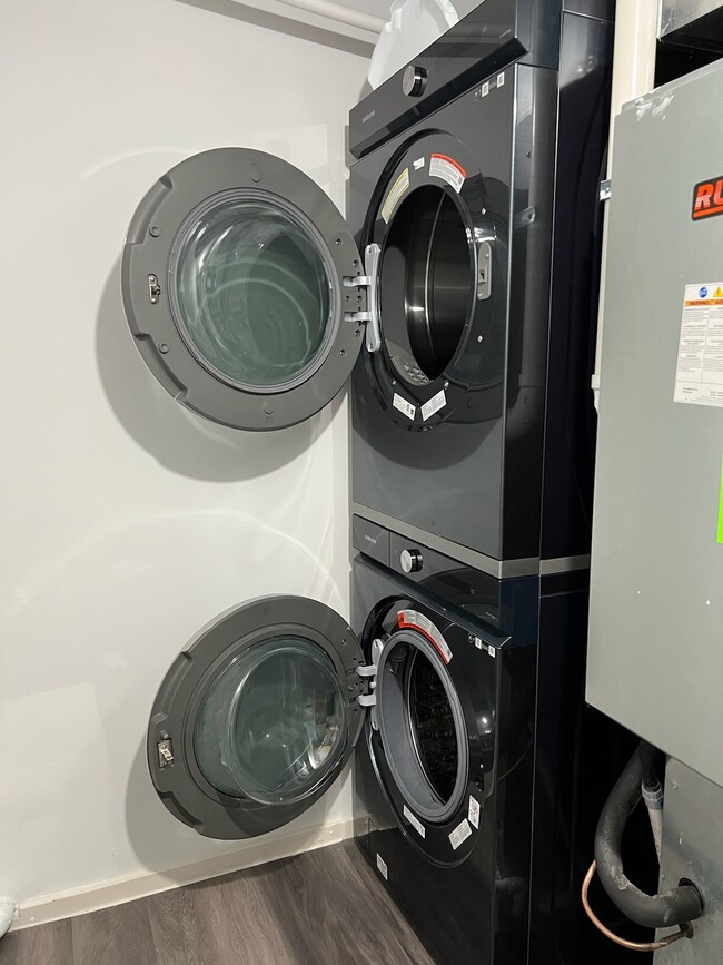 Laundry Machines - 7621 46th Pl W