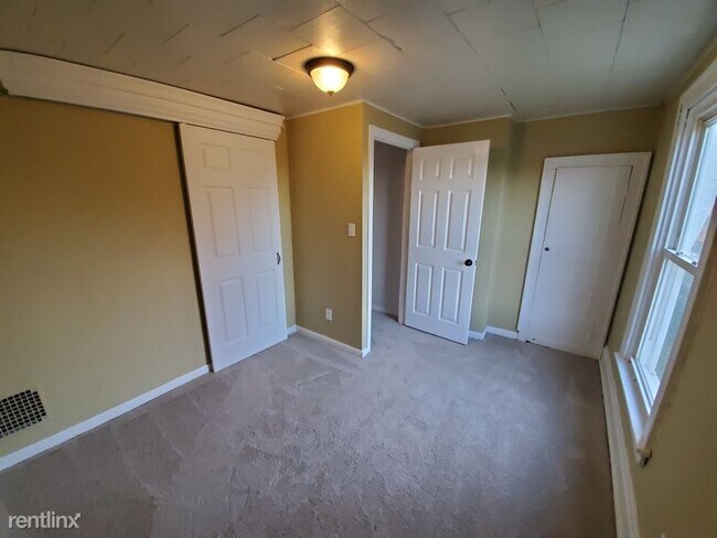 Building Photo - 3 br, 1.5 bath House - 522 Kentaboo Ave