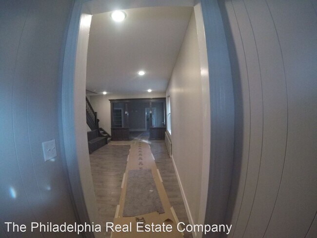 Foto del edificio - 5 br, 2 bath House - 105 W. Wood Street