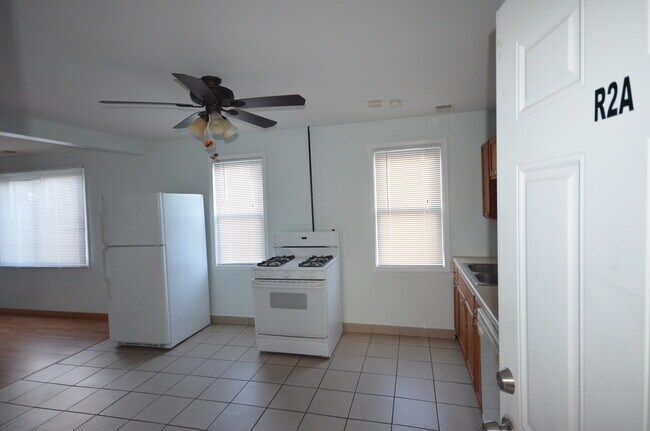 Foto del edificio - 2815 W 25th Pl