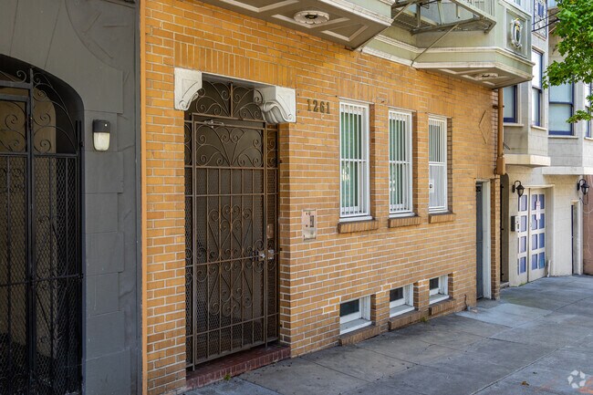 Entrance - 1261 Grove St