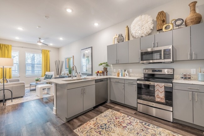 Building Photo - Aspire at Tampico