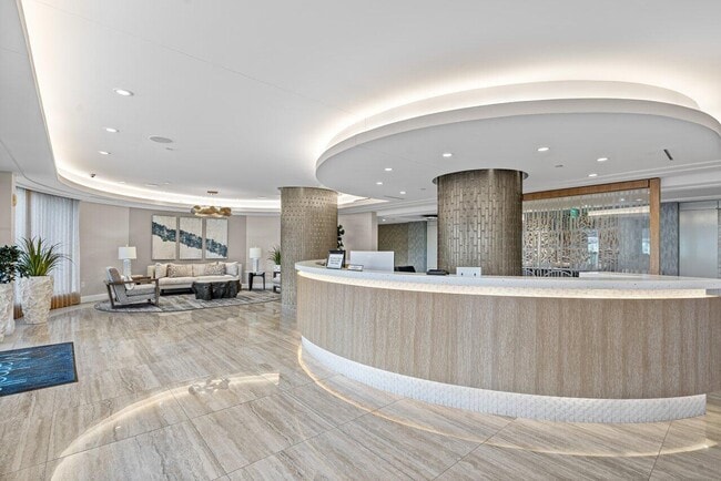 Building Photo - 250 S Ocean Blvd