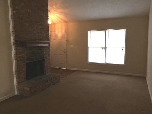 8026 Woodlake Dr Riverdale Ga 30274 Realtor Com