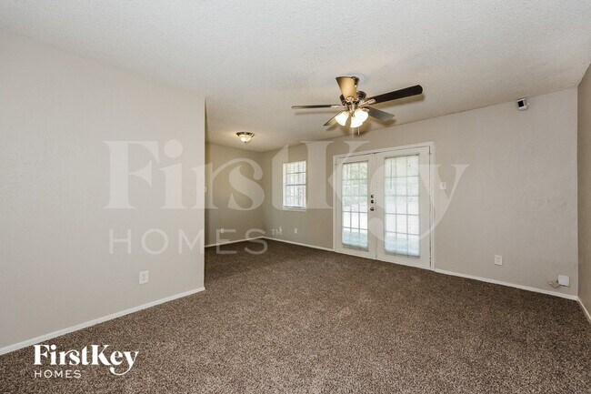 Foto del edificio - 3527 Pebbleshores Dr