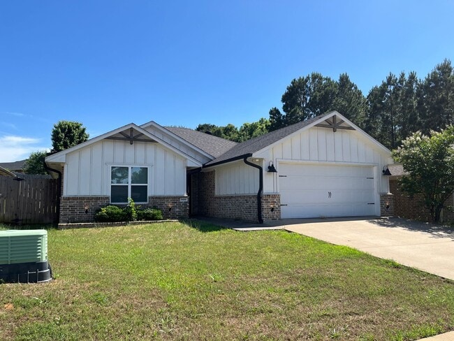 Building Photo - 5429 Meadow Ridge Dr