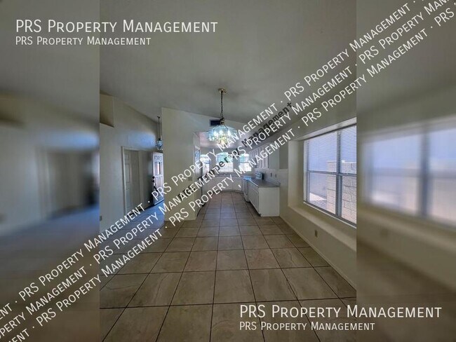 Foto del edificio - NOW AVAILABLE!!!